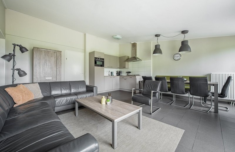 2024 roos 10 woonkamer 02 klein